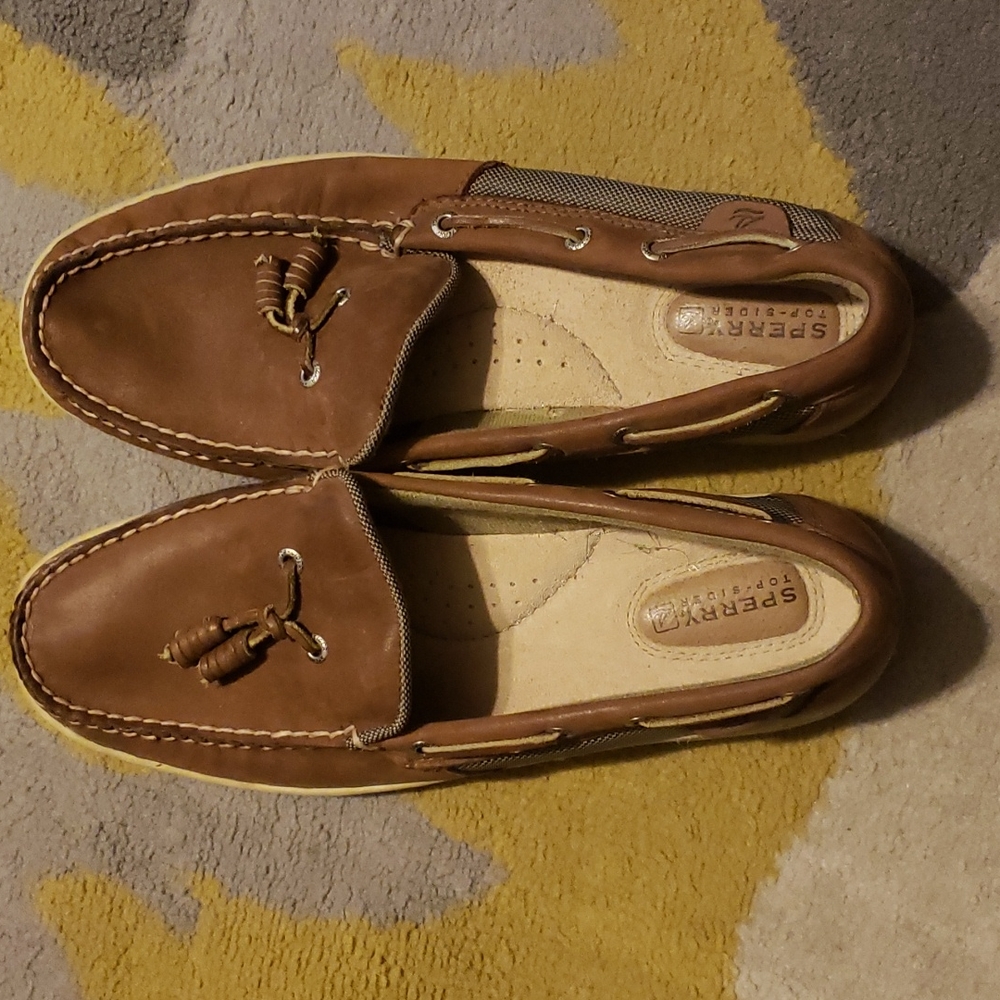 Ladies size 9 Sperry shoes